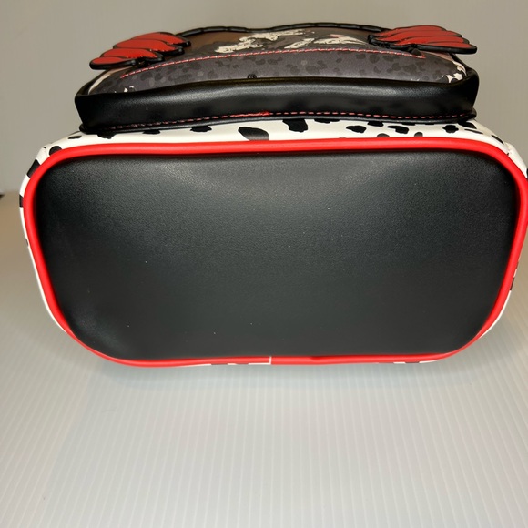 Loungefly 101 Dalmatians Cruella De Vil Villains Mini Backpack and Wallet Bundle - Picture 11 of 11